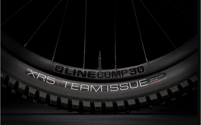 Trek Slash 8 GX 29 Full Suspension Mountain Bike 2023 in Hex Blue-6